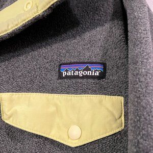 Grey Patagonia Snap Fleece Pullover - Medium - Gently Worn